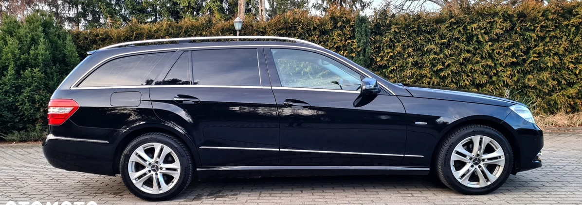 Mercedes-Benz Klasa E cena 45900 przebieg: 197000, rok produkcji 2010 z Andrychów małe 436